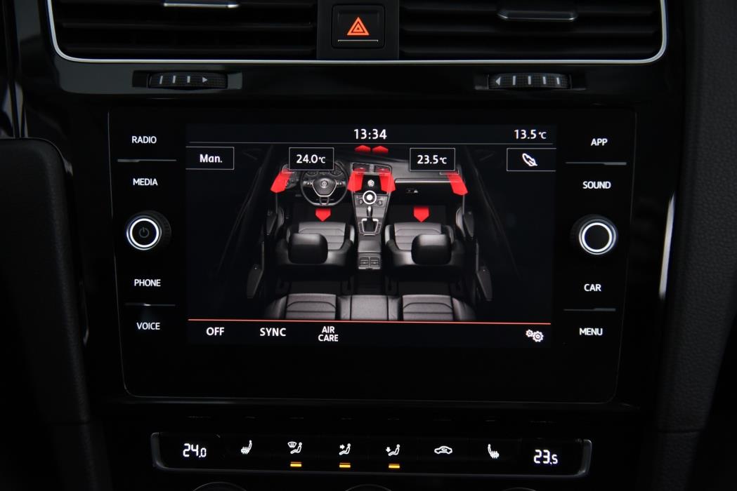 VOLKSWAGEN Golf 2018