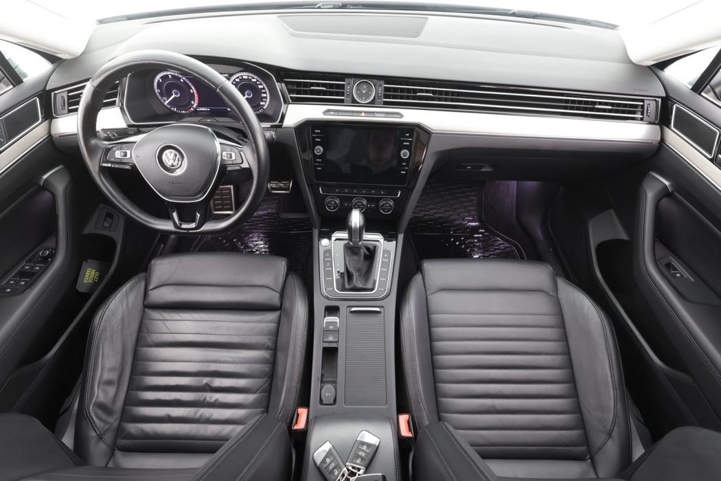 VOLKSWAGEN Passat 2018