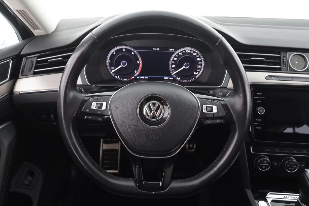VOLKSWAGEN Passat 2018