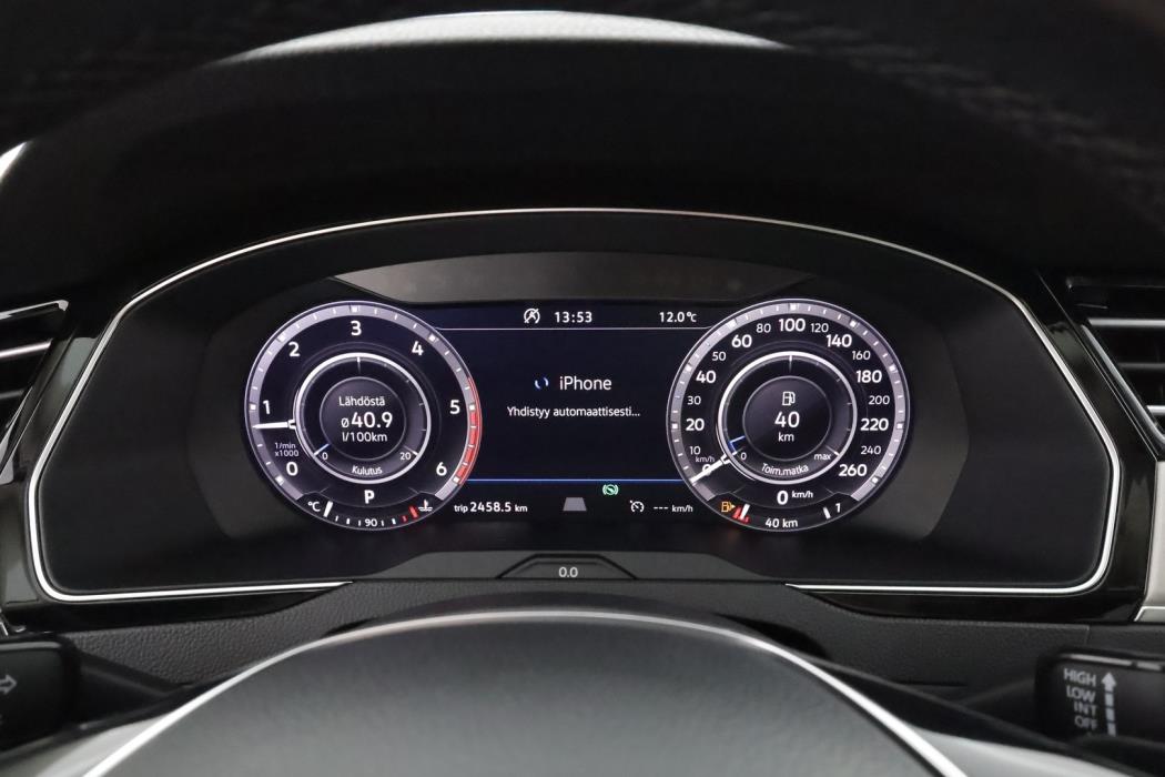 VOLKSWAGEN Passat 2018