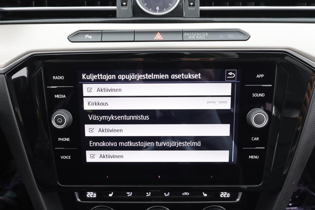 VOLKSWAGEN Passat 2018