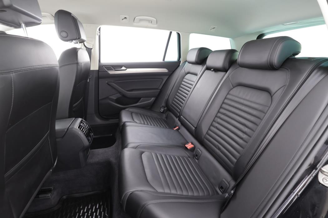 VOLKSWAGEN Passat 2018