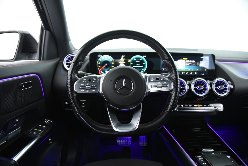 MERCEDES-BENZ EQA 2021