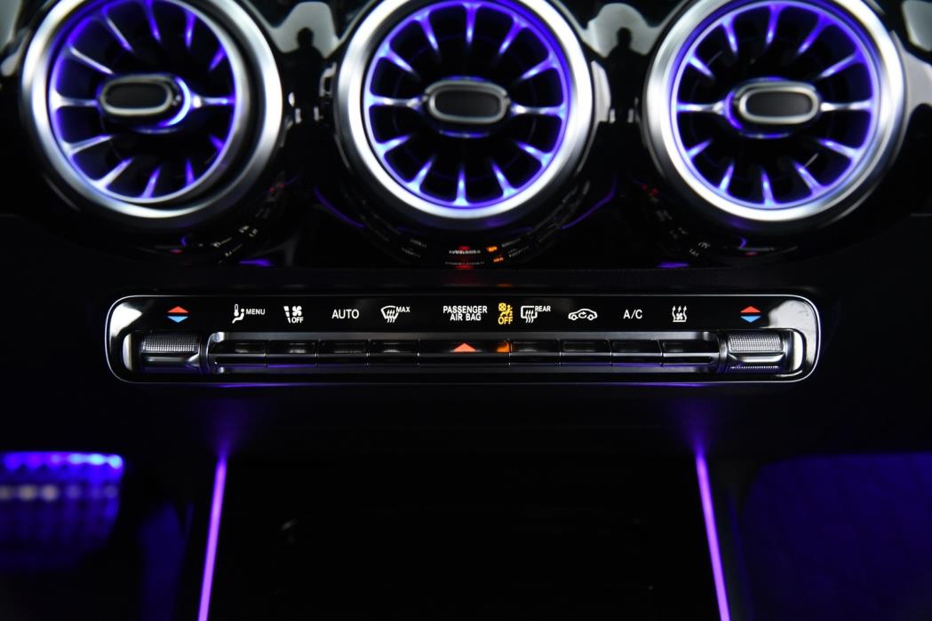 MERCEDES-BENZ EQA 2021