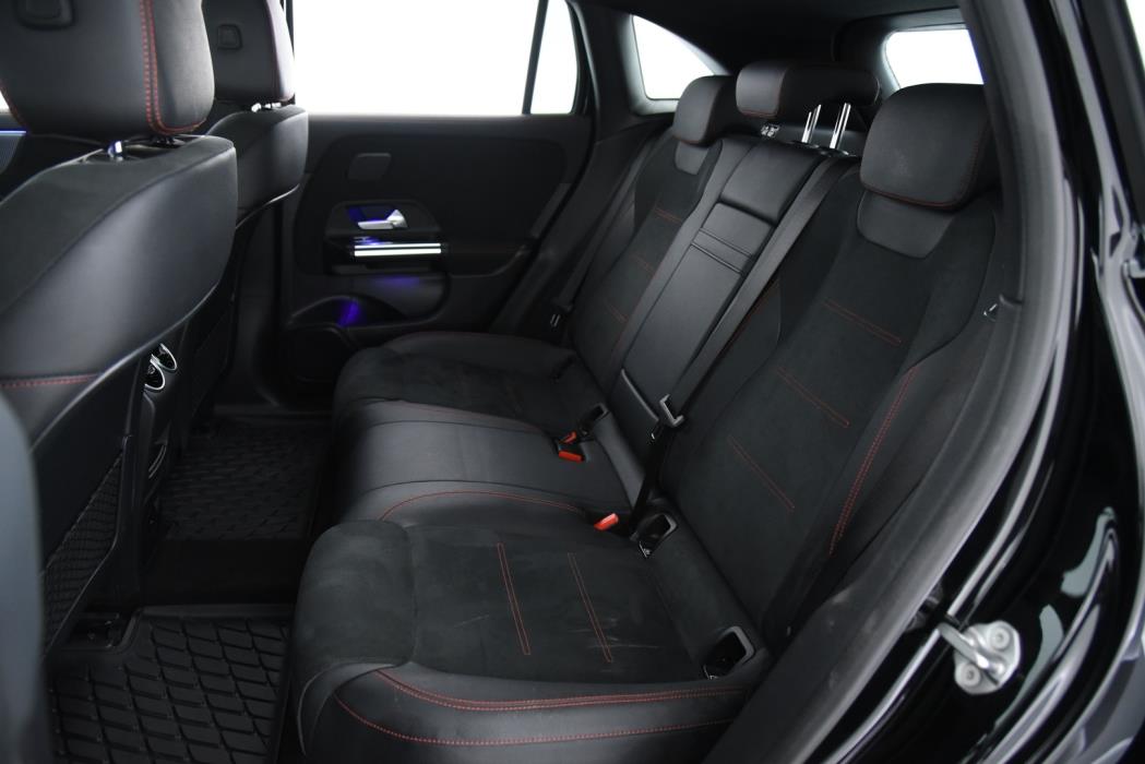 MERCEDES-BENZ EQA 2021