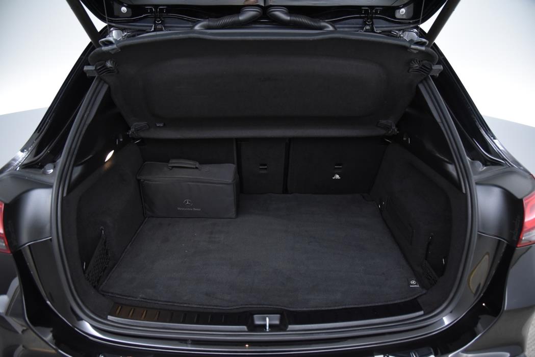 MERCEDES-BENZ EQA 2021