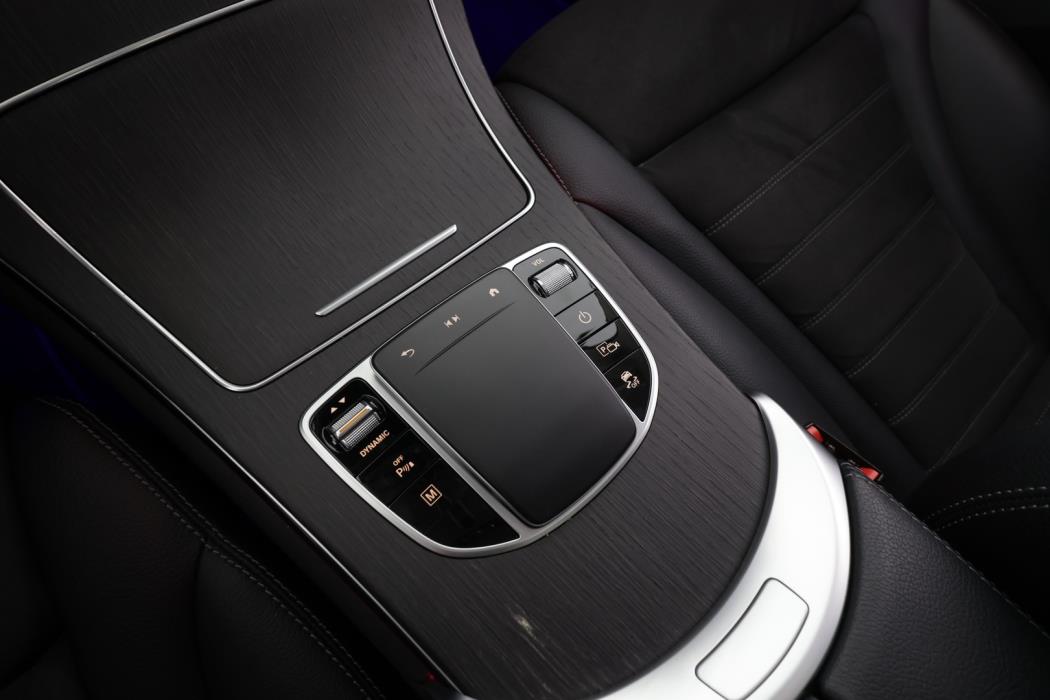 MERCEDES-BENZ GLC 2021