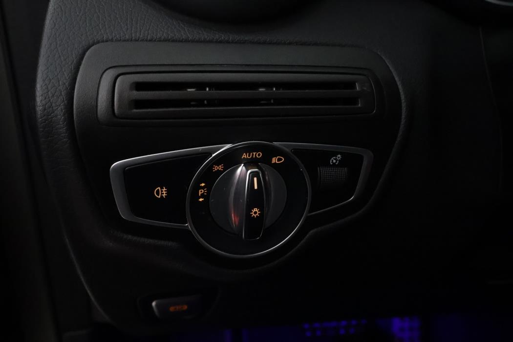 MERCEDES-BENZ GLC 2021