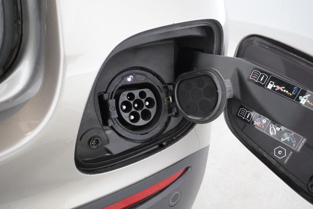 MERCEDES-BENZ GLC 2021