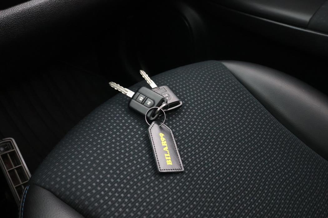 NISSAN Note 2013