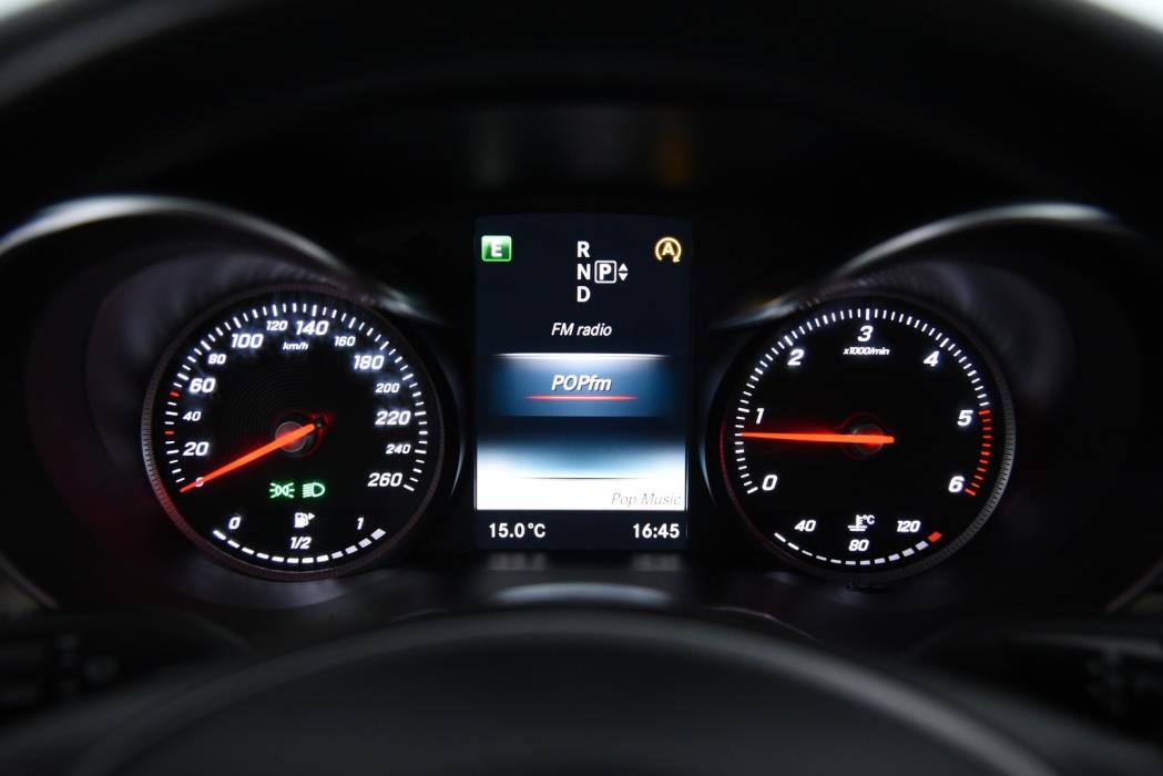 MERCEDES-BENZ C 2015