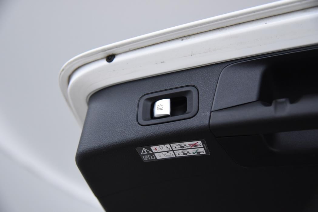 MERCEDES-BENZ C 2015