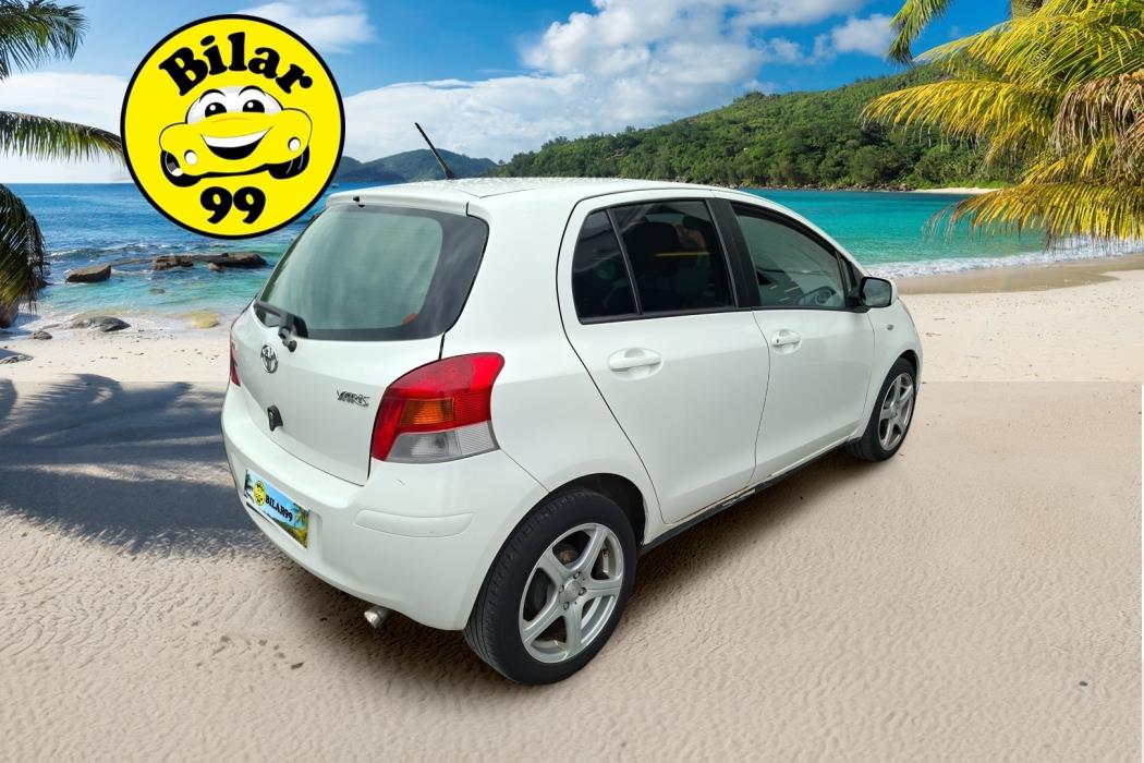TOYOTA Yaris 2009