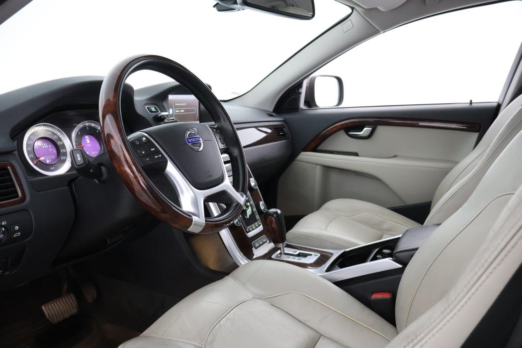 VOLVO XC70 2012