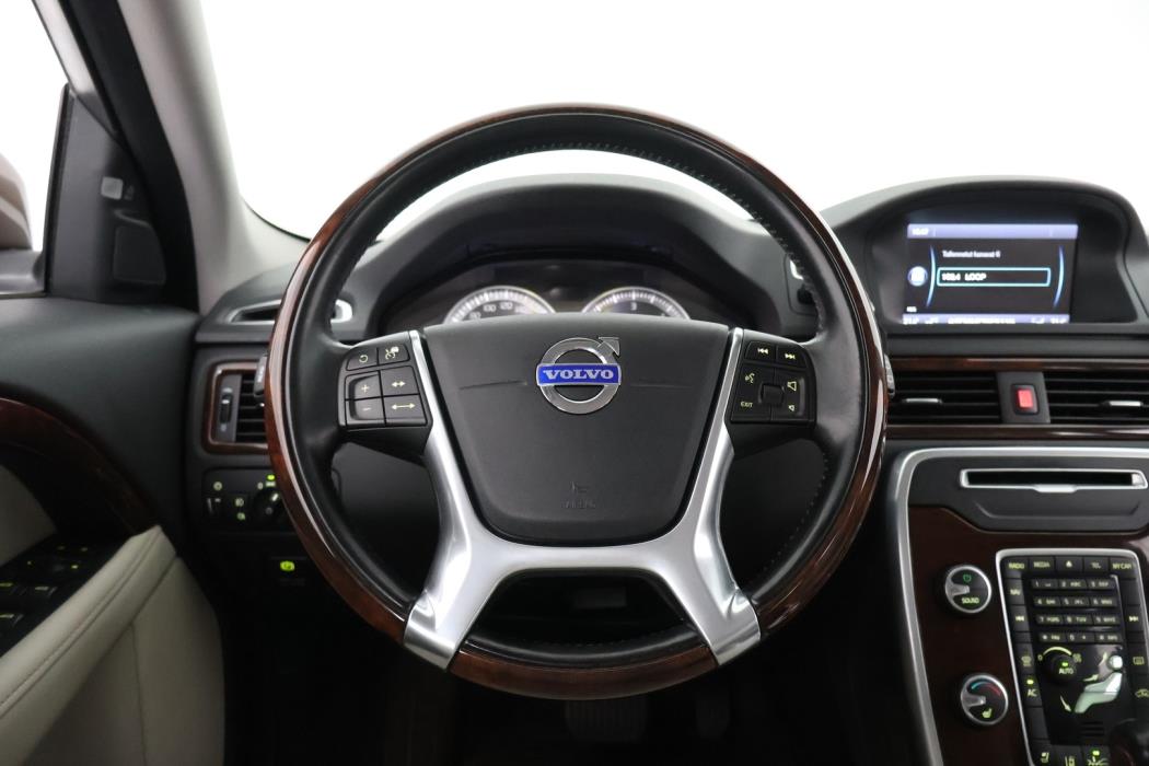 VOLVO XC70 2012