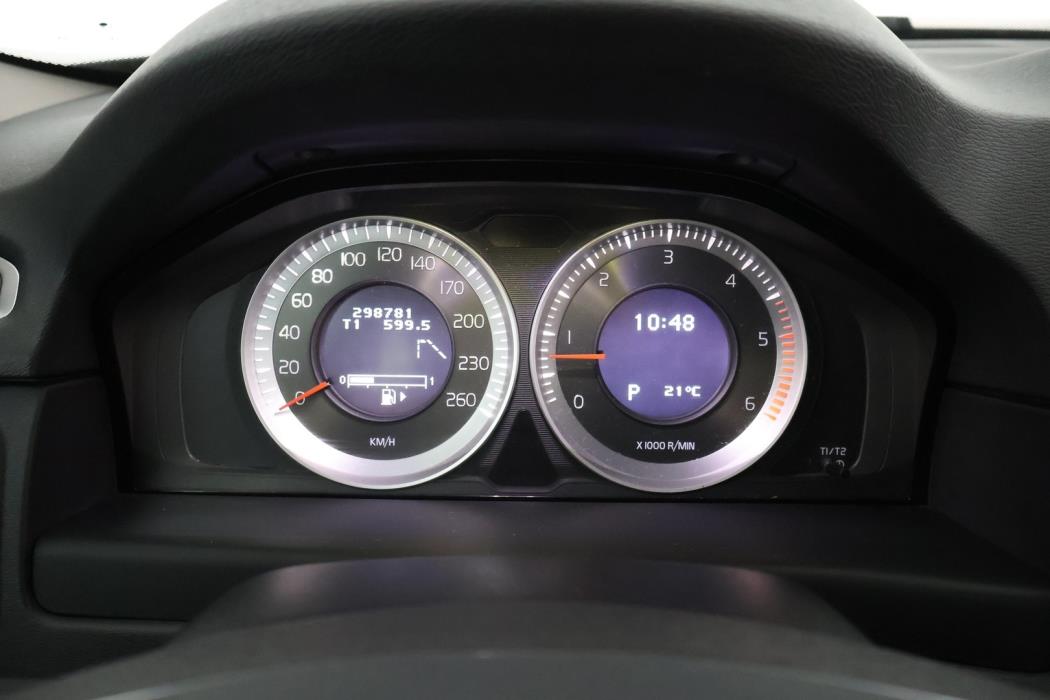 VOLVO XC70 2012