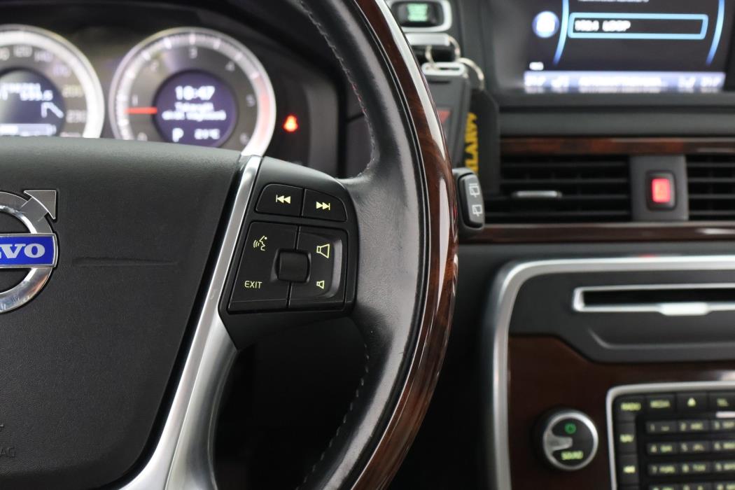 VOLVO XC70 2012