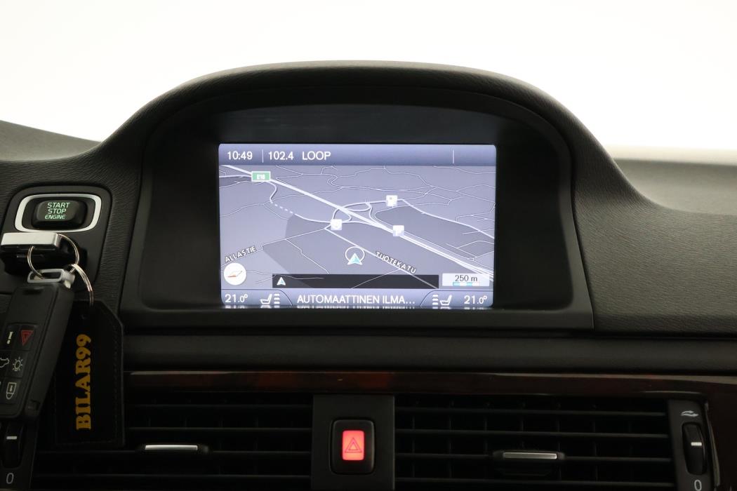 VOLVO XC70 2012