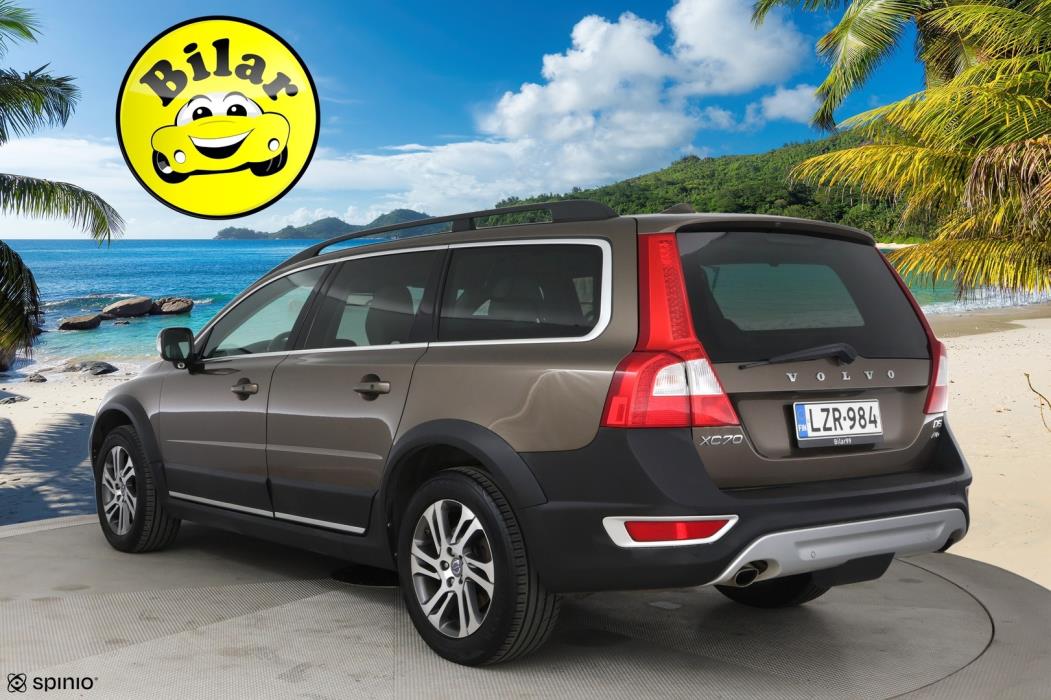 VOLVO XC70 2012
