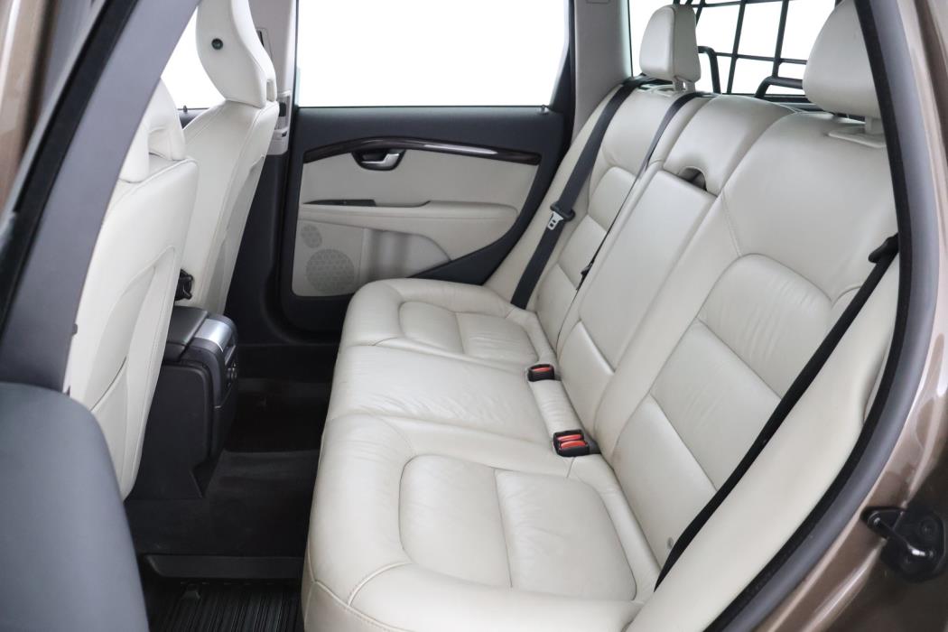 VOLVO XC70 2012