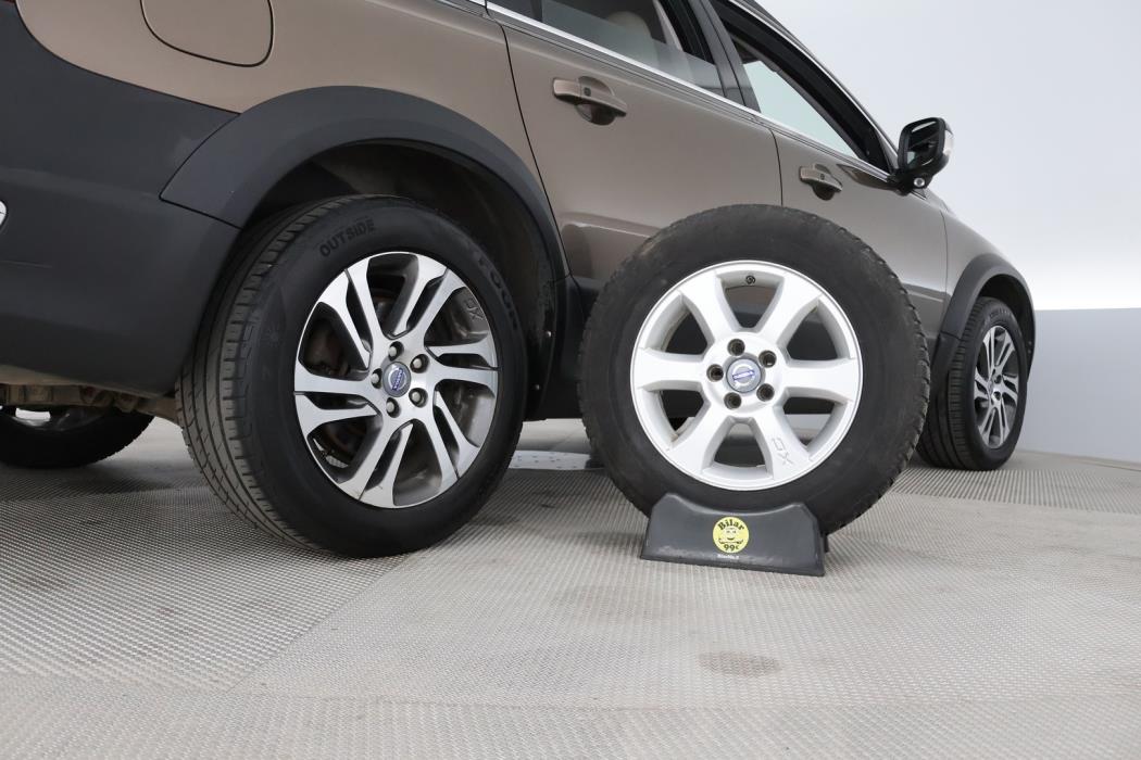 VOLVO XC70 2012