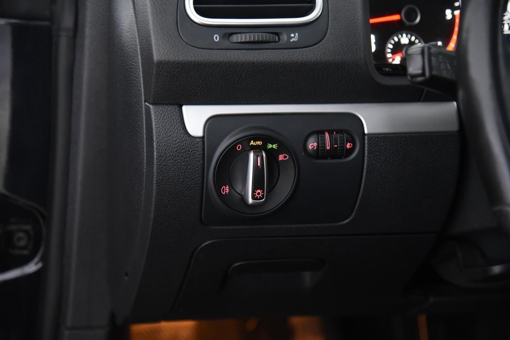 VOLKSWAGEN Scirocco 2012