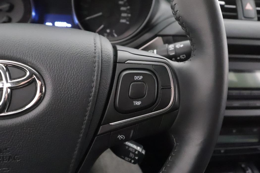 TOYOTA Avensis 2016