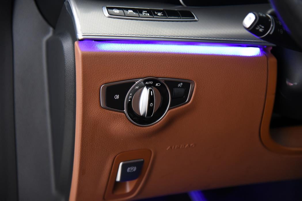 MERCEDES-BENZ E 2016