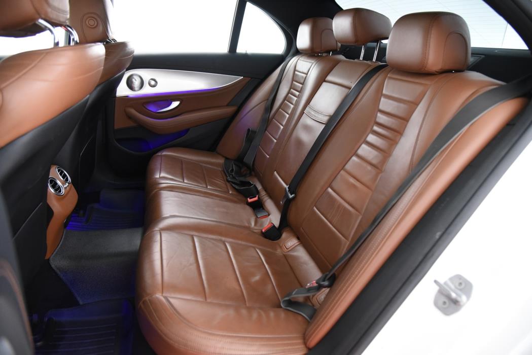 MERCEDES-BENZ E 2016