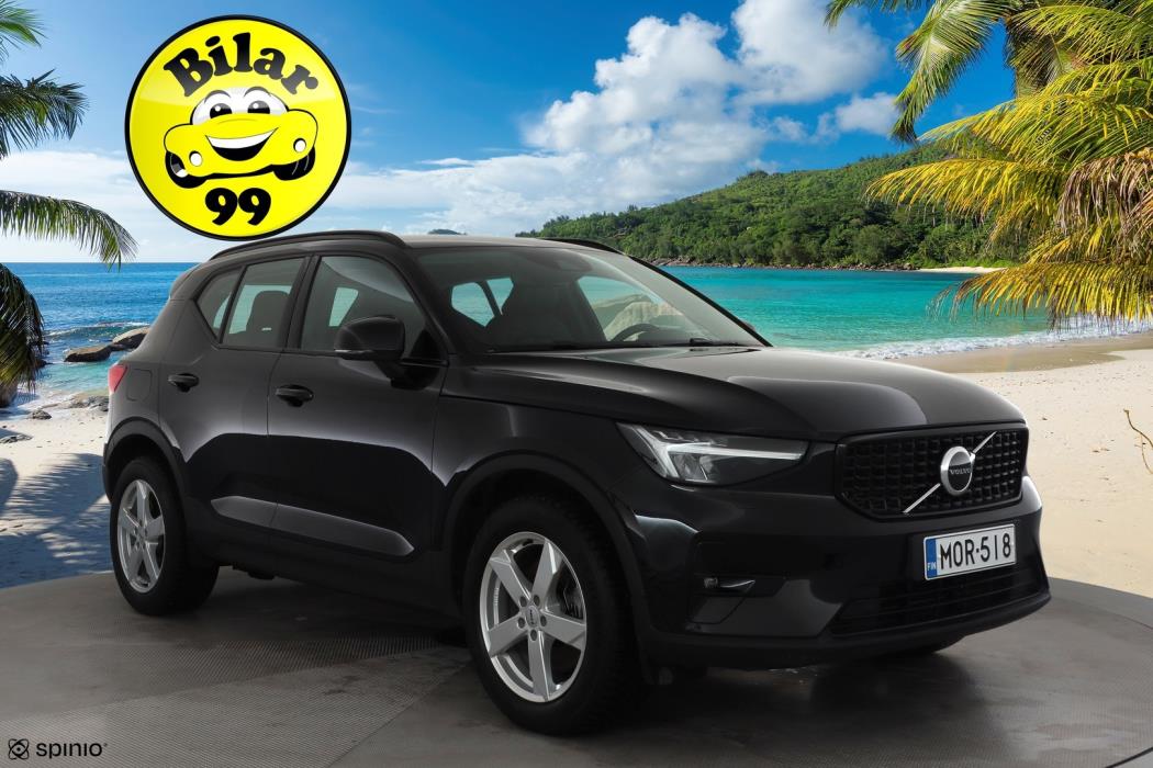 VOLVO XC40 2023