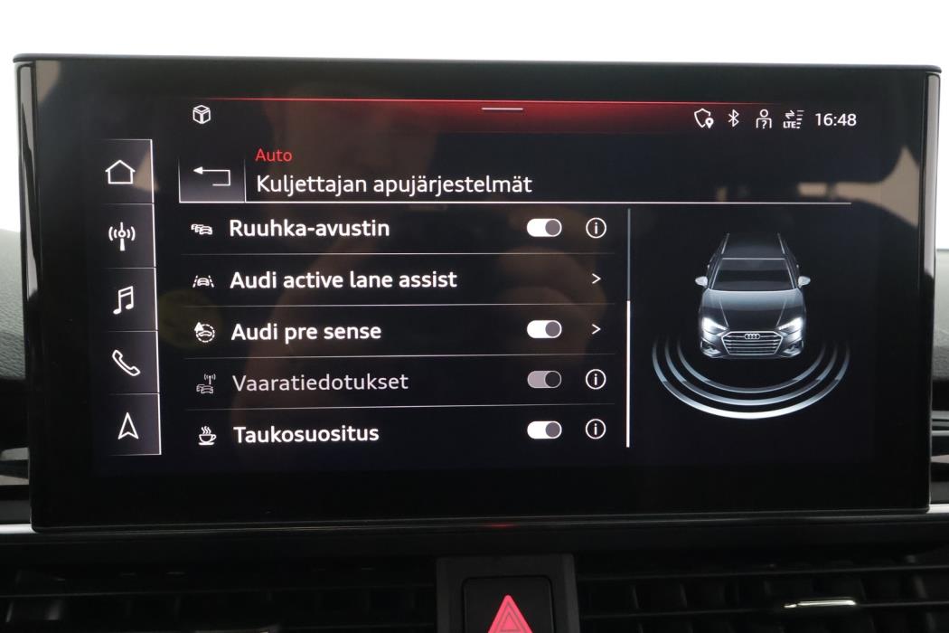 AUDI A4 2023