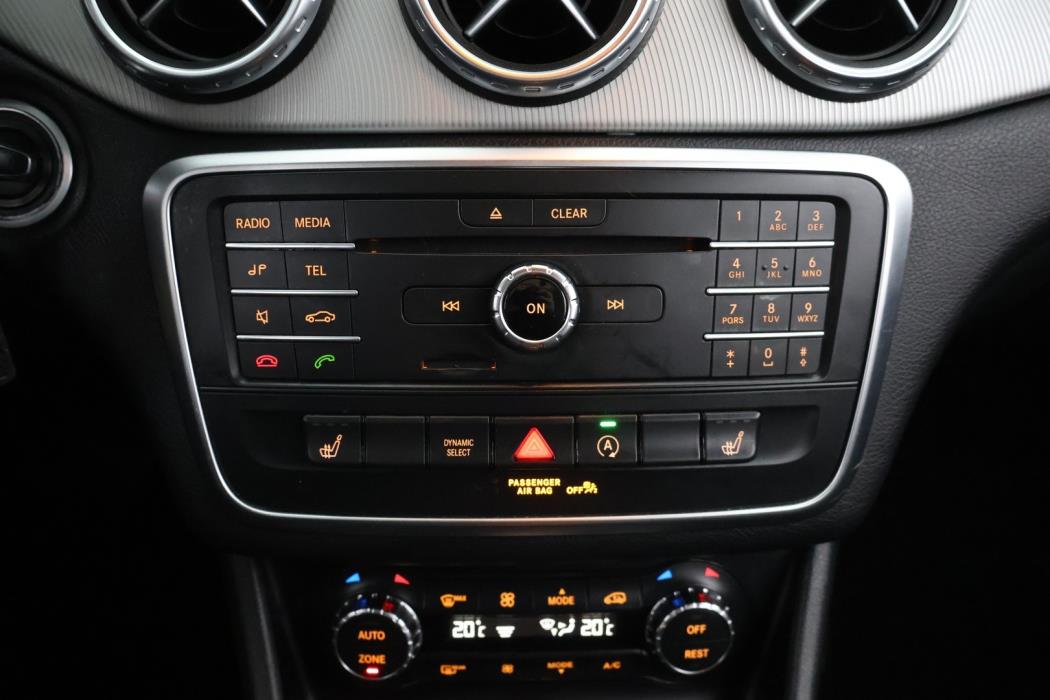 MERCEDES-BENZ GLA 2016