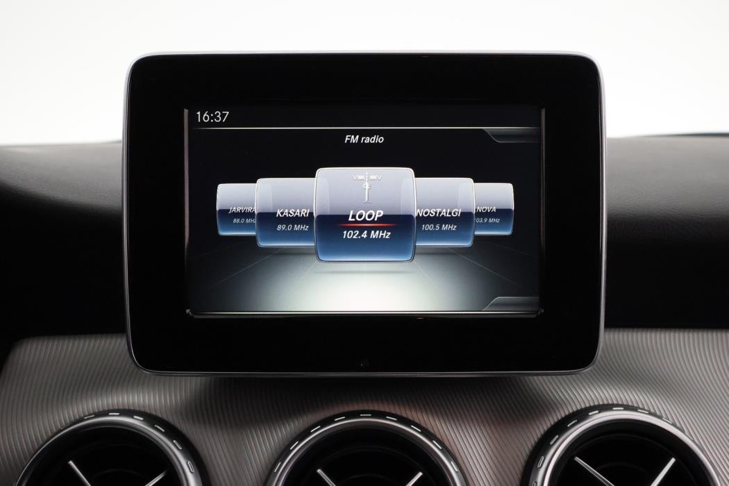 MERCEDES-BENZ GLA 2016