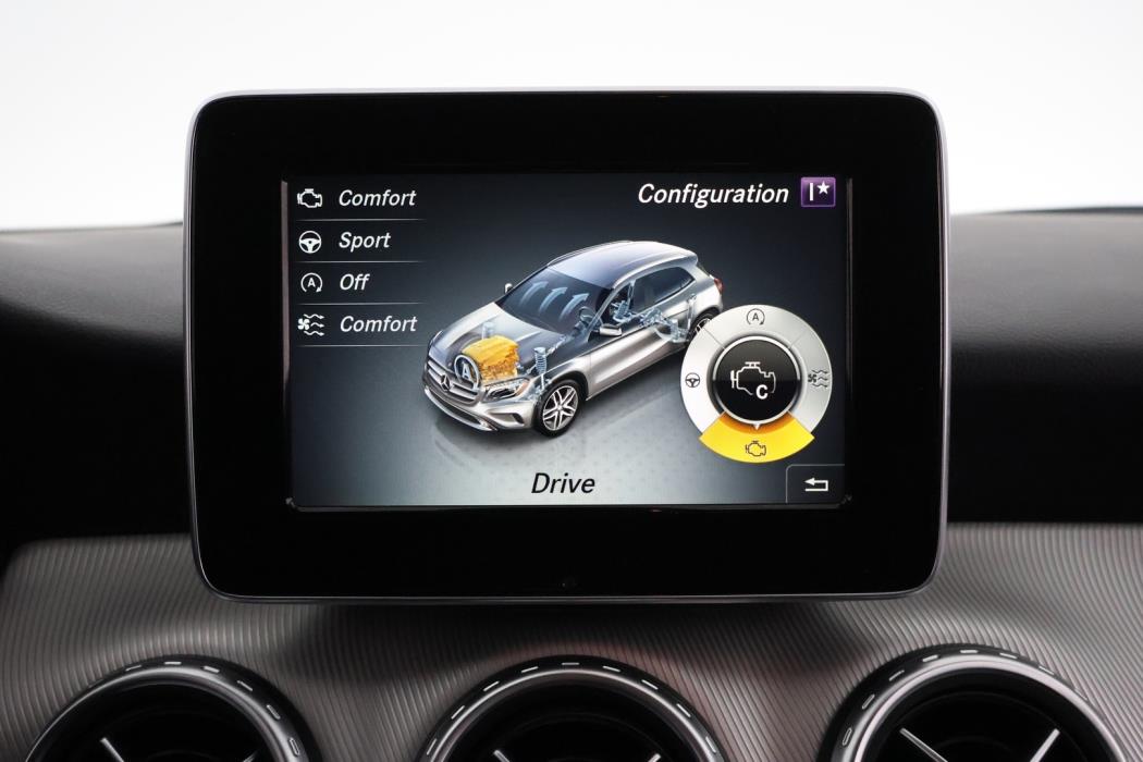 MERCEDES-BENZ GLA 2016