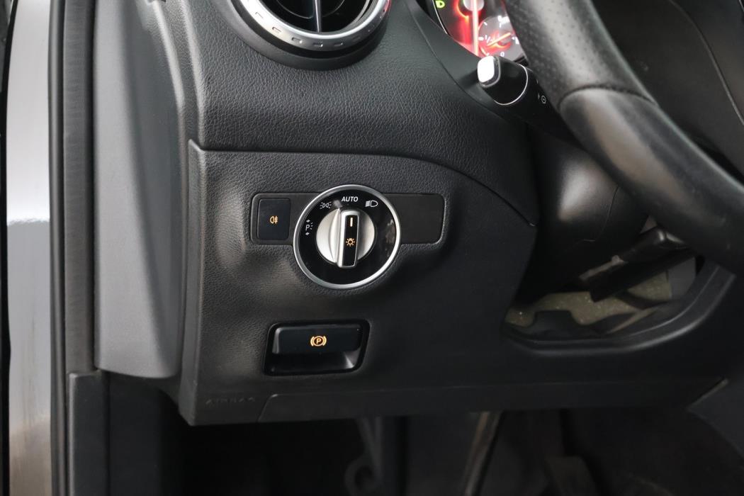 MERCEDES-BENZ GLA 2016