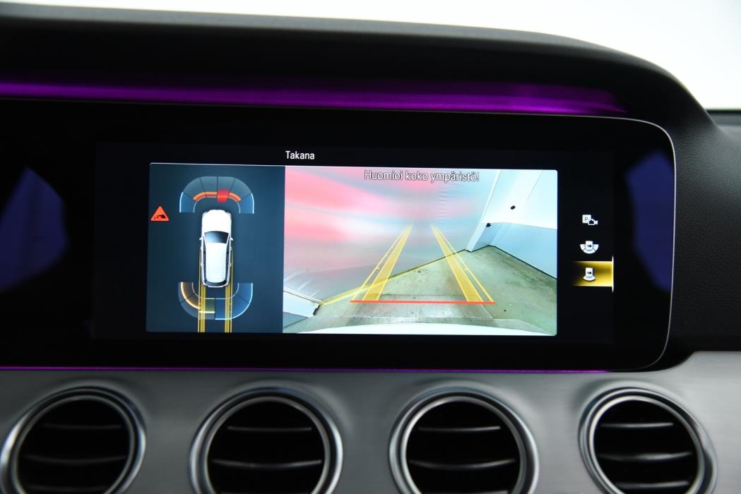 MERCEDES-BENZ E 2021