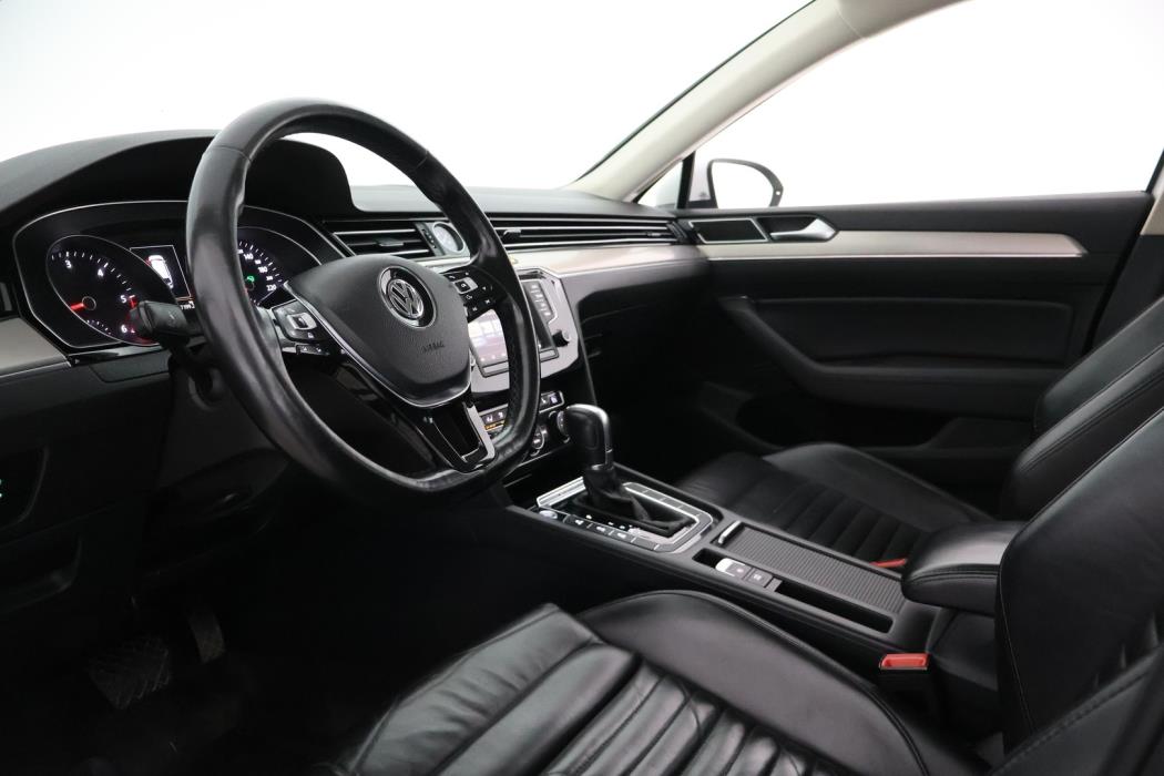 VOLKSWAGEN PASSAT 2015