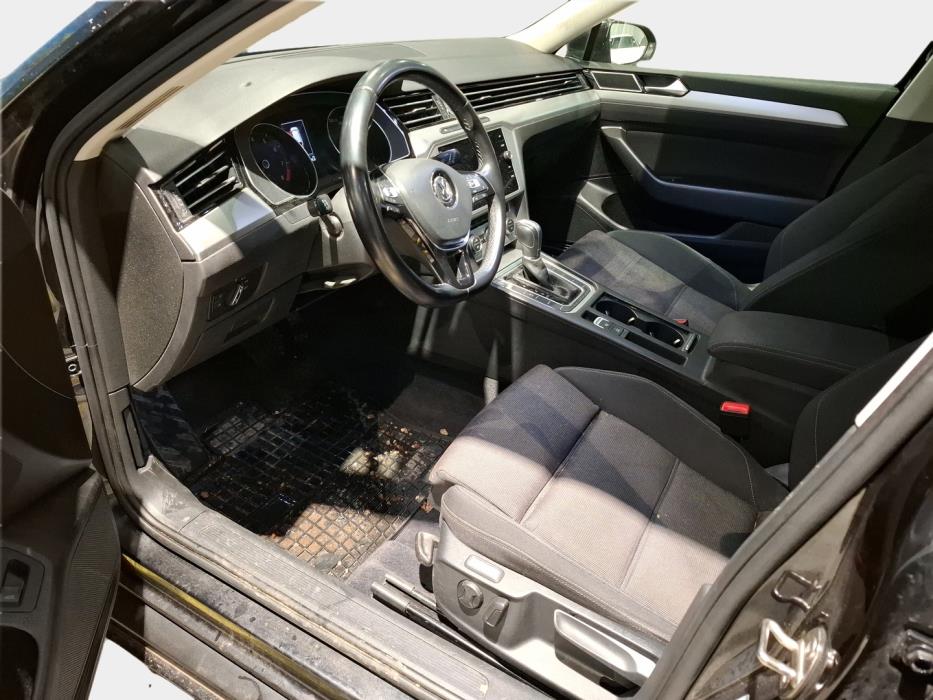 VOLKSWAGEN Passat 2019