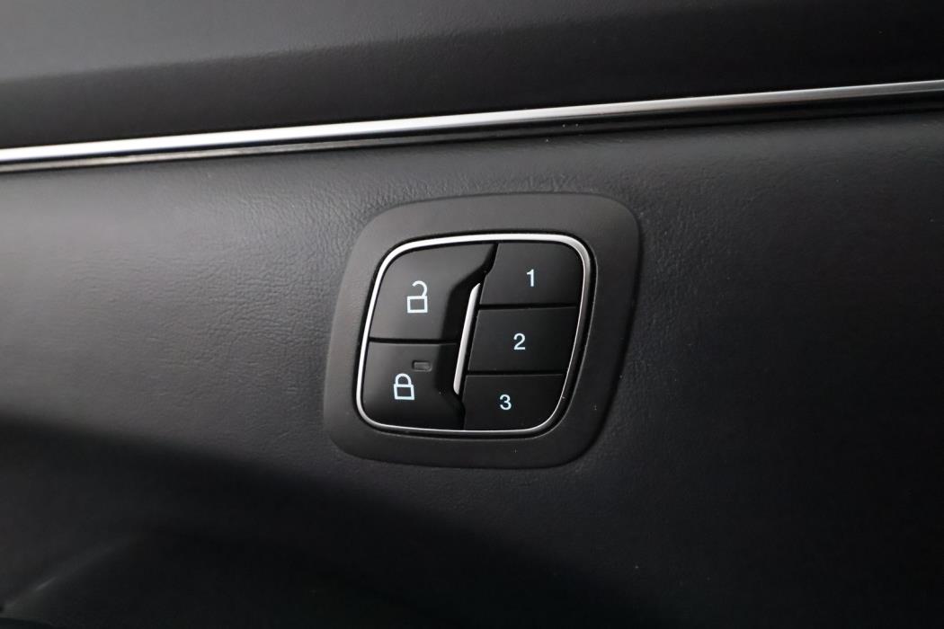 FORD Mustang Mach-E 2021