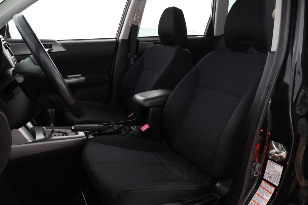 SUBARU Forester 2012