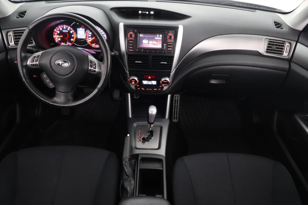 SUBARU Forester 2012