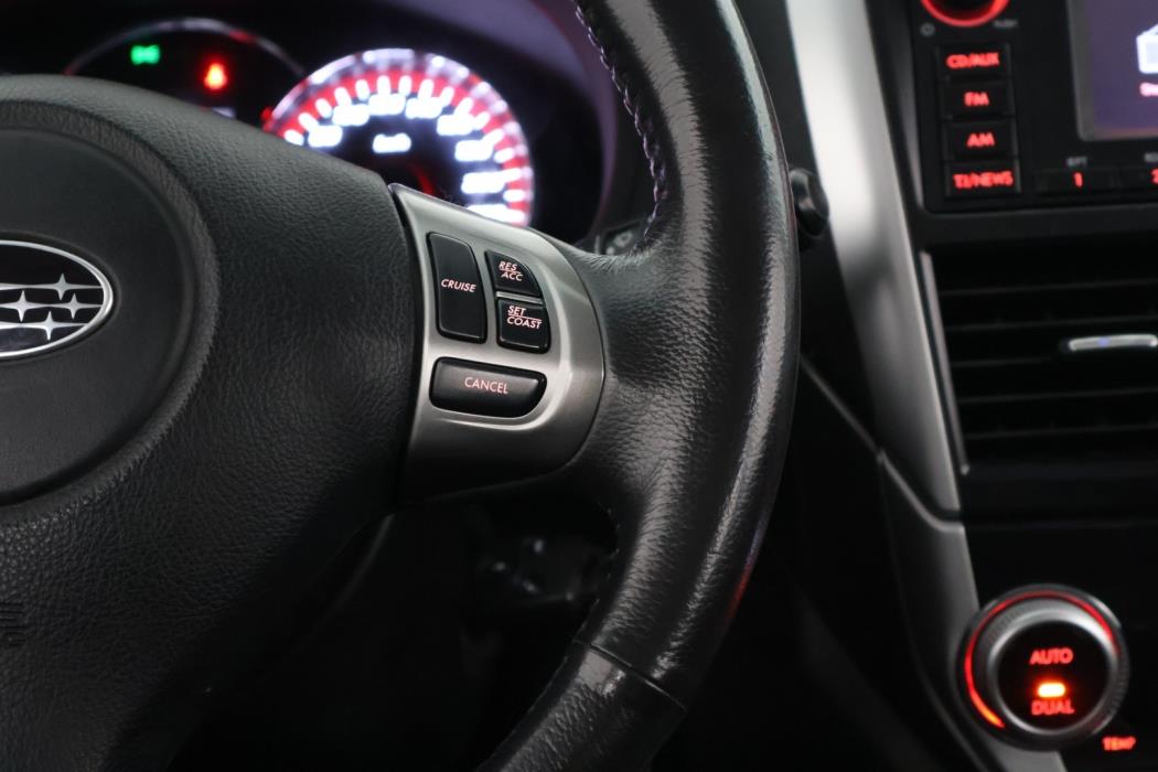 SUBARU Forester 2012