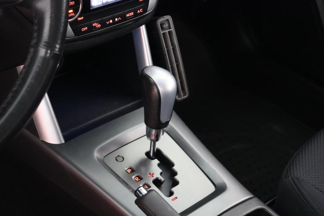 SUBARU Forester 2012