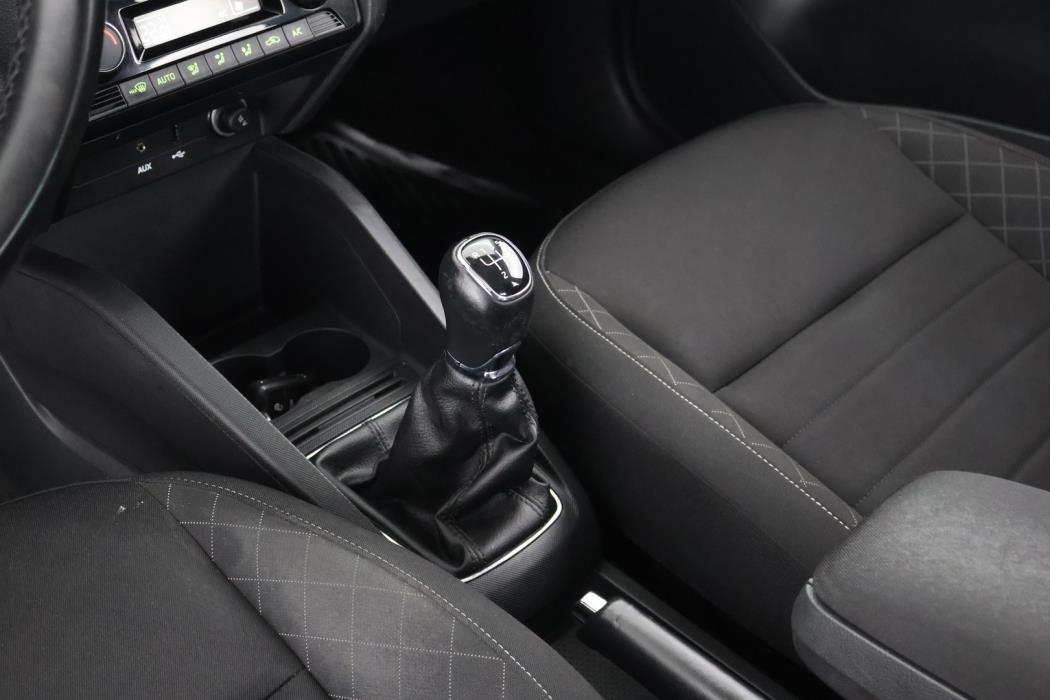 SKODA Fabia 2015