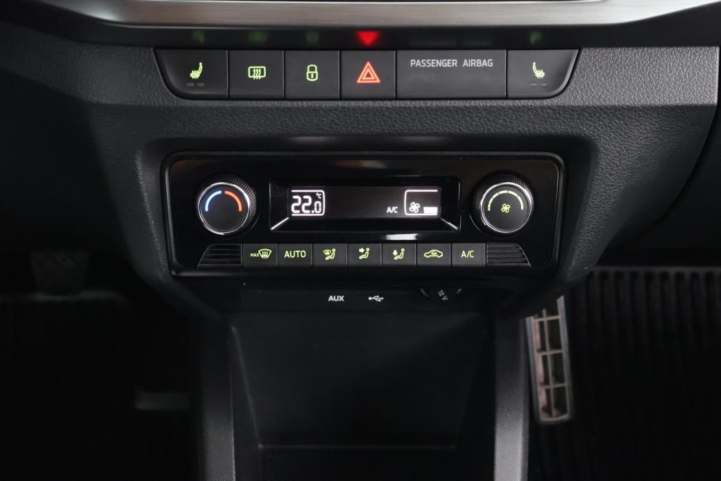 SKODA Fabia 2015