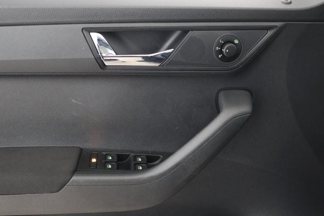 SKODA Fabia 2015
