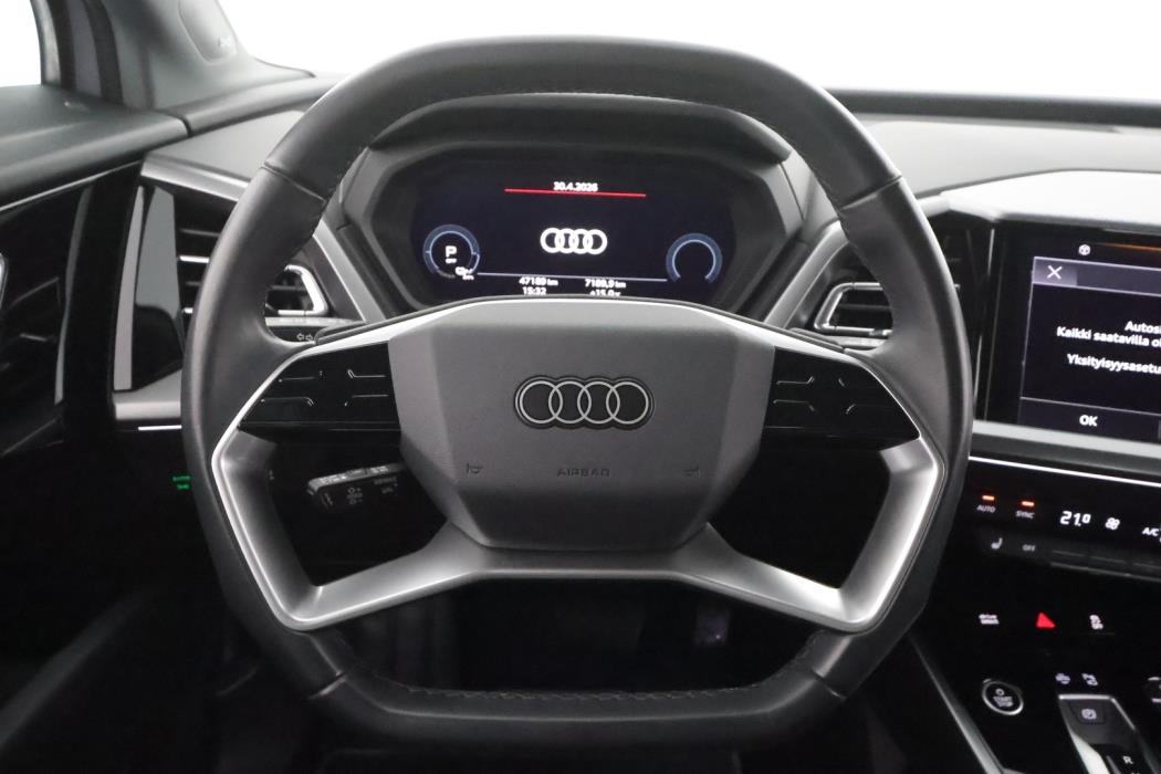 AUDI Q4 e-tron 2023