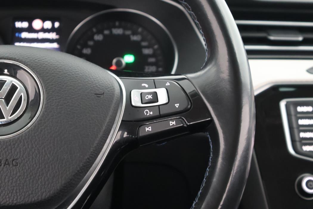 VOLKSWAGEN PASSAT 2017