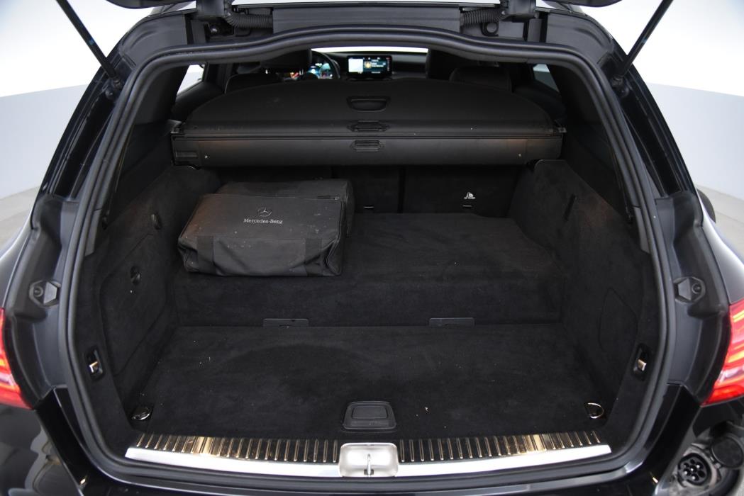 MERCEDES-BENZ C 2021