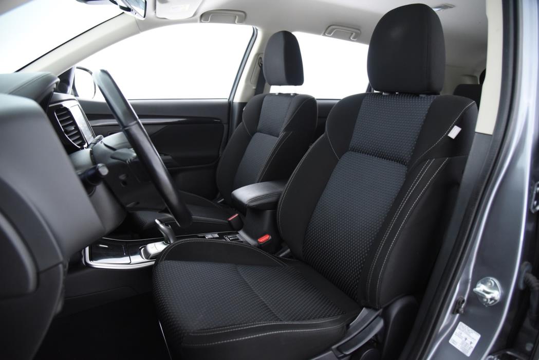 MITSUBISHI OUTLANDER PHEV 2020